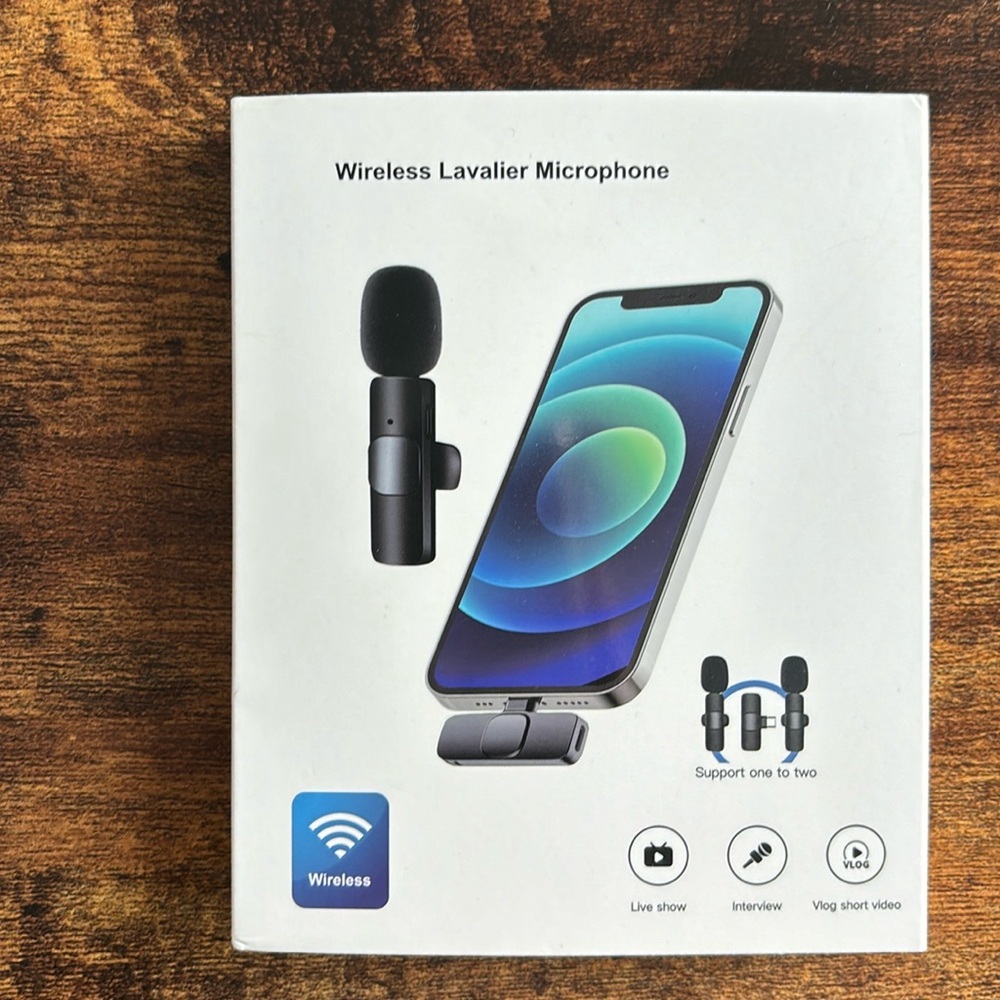 Wireless microphone for iPhone